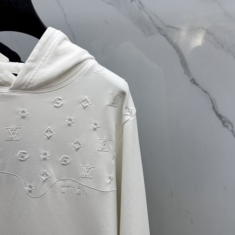 l0vis Vvtt0n hoodies